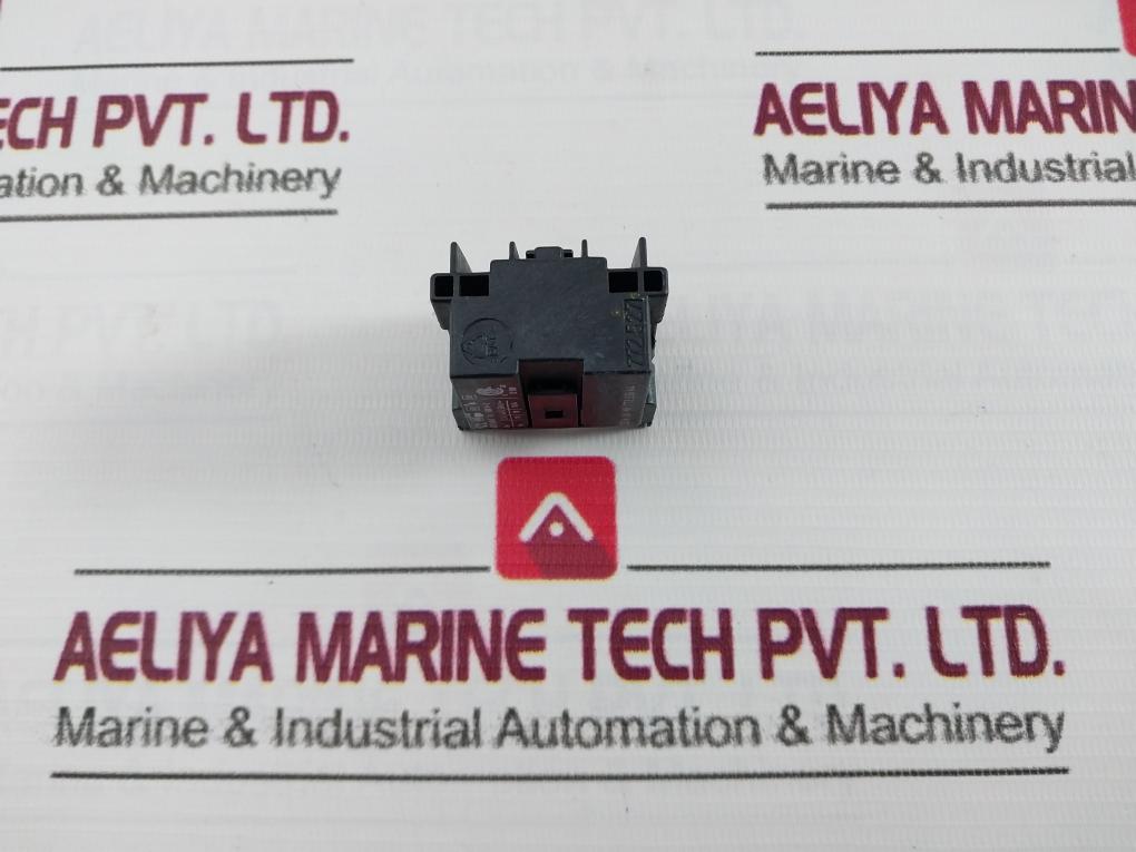 Demag 772 526 44 Selector Switch Ui: 500V