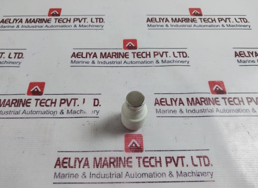 Eia Diii E33 Bottle Fuse E33 Thread Size 500V Ac