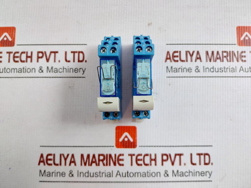 Finder Relay With Socket 24vdc 6a 95.05