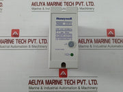 Flame-Detector-Relay-230vac-50-60hz-By-Honeywell-R4343-E1014-5