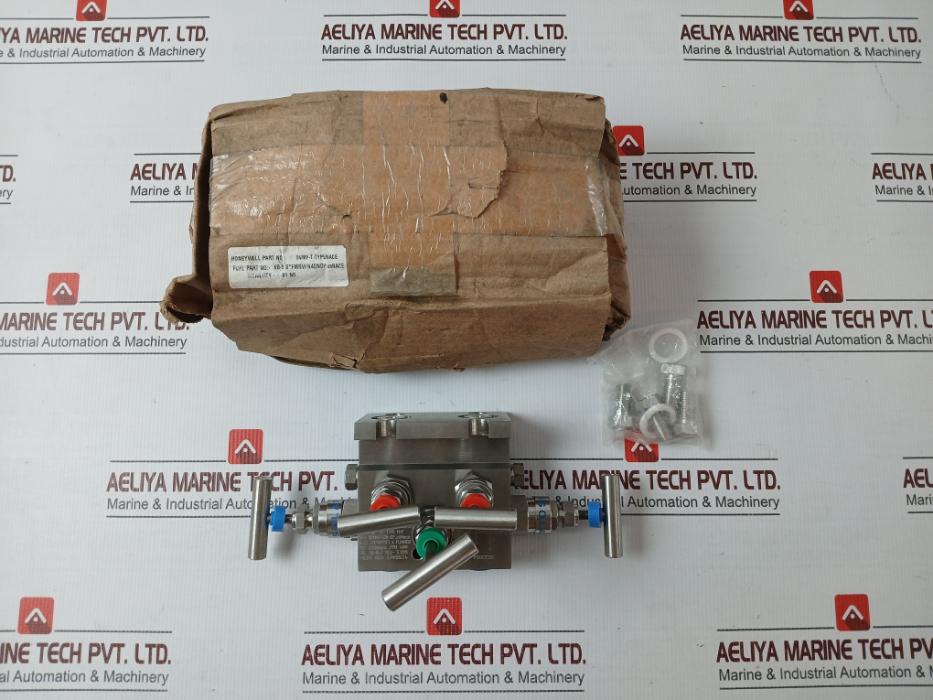Fluid Controls 5 Valve "T" Type M/F Ss 316 Nace Pn 400 1709614