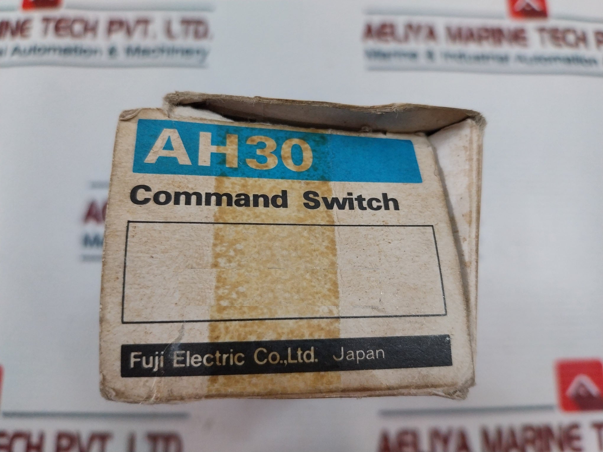 Fuji Electric Ah30-l2E Command Switch Lamp: 30V 2W 10A