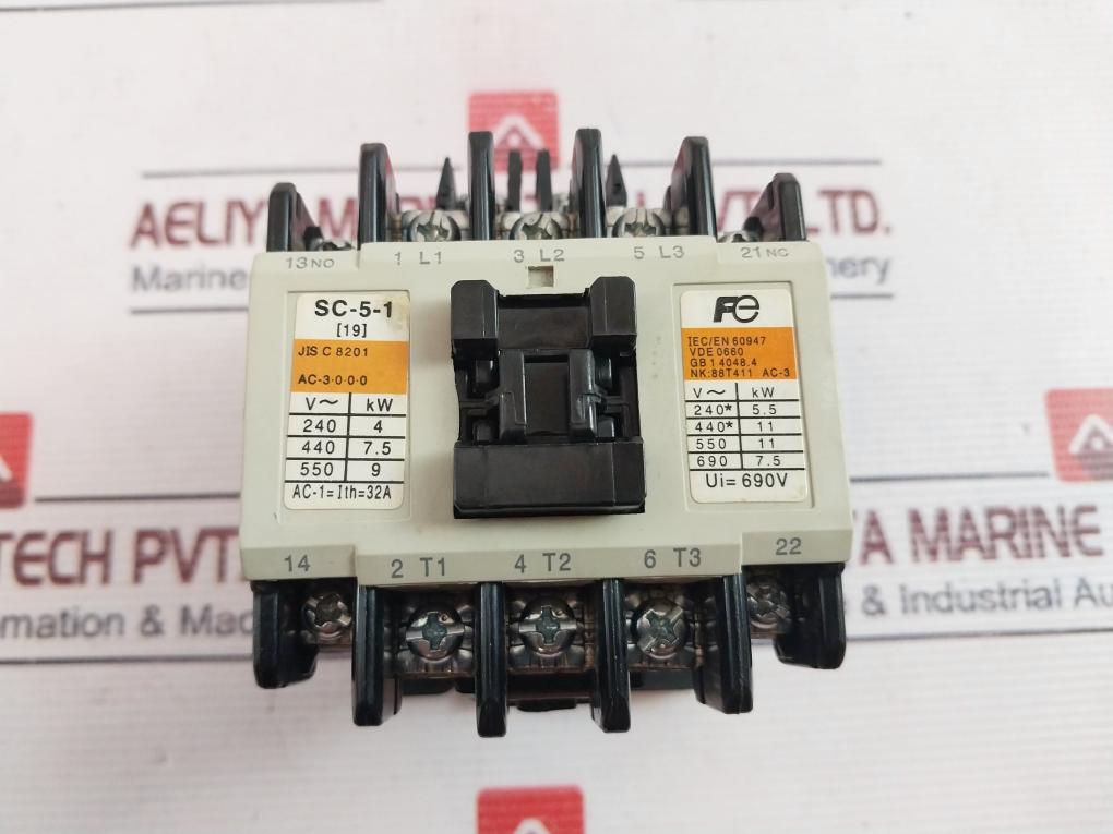 Fuji Electric Sc-5-1 [19] Magnetic Contactor 32A 690V Used