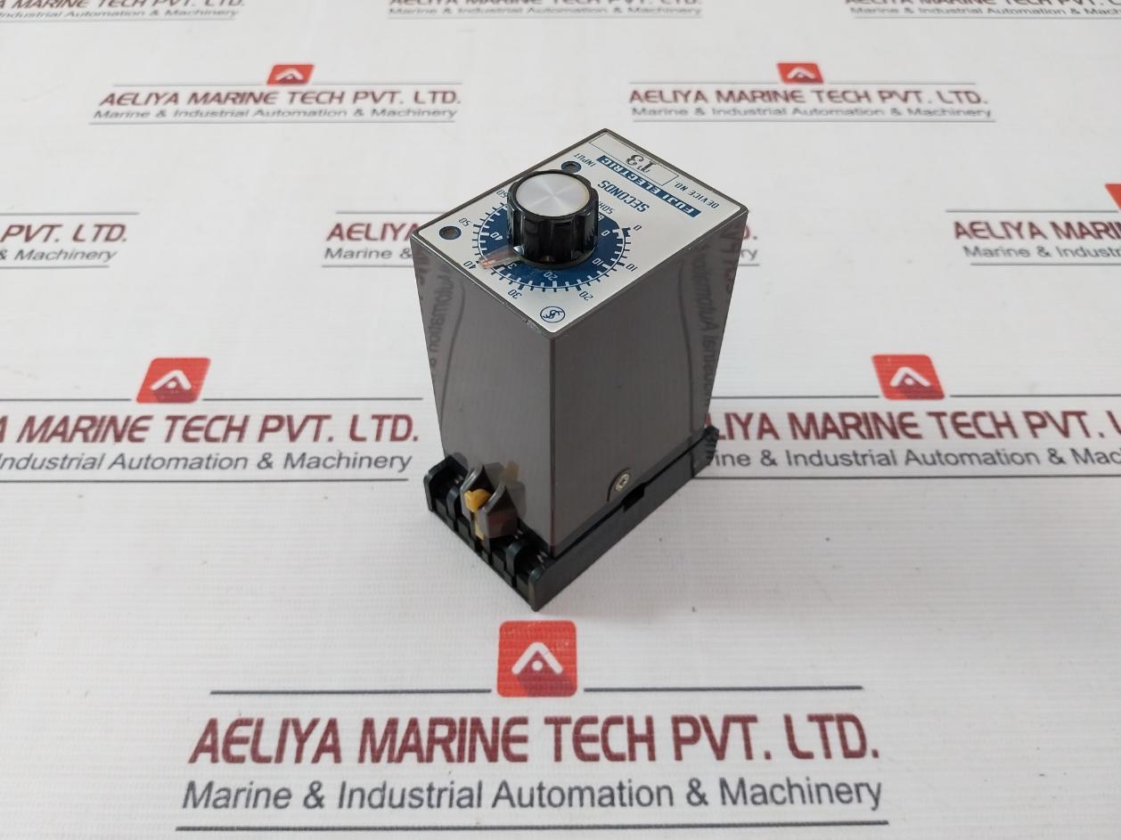 Fuji Electric Atm2Pad Motor Timer With Base 0-60Sec 110V 50/60Hz