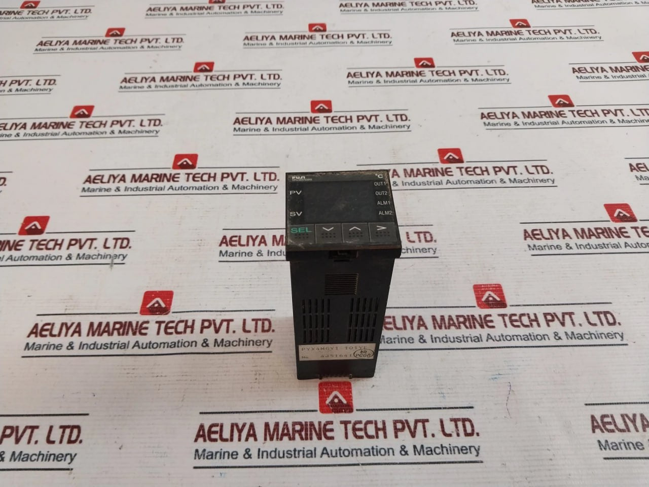 Fuji Electric Pyx4Mgy1-101Ye Digital Temperature Controller 4J5164T
