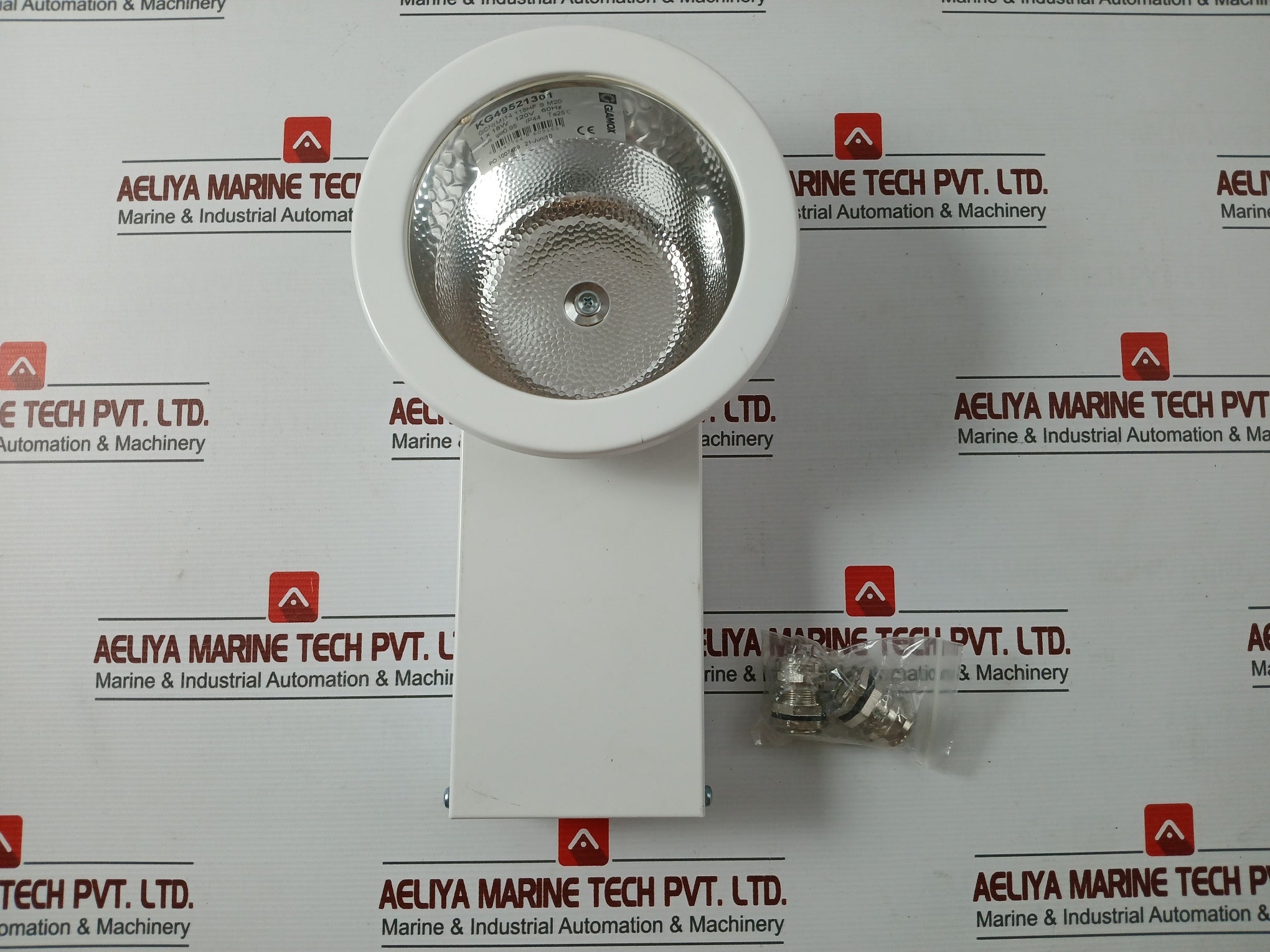 Glamox Gcn(M)14 118Hf S M20 Industrial Lighting Fixture 1 X 18W 120V 60Hz