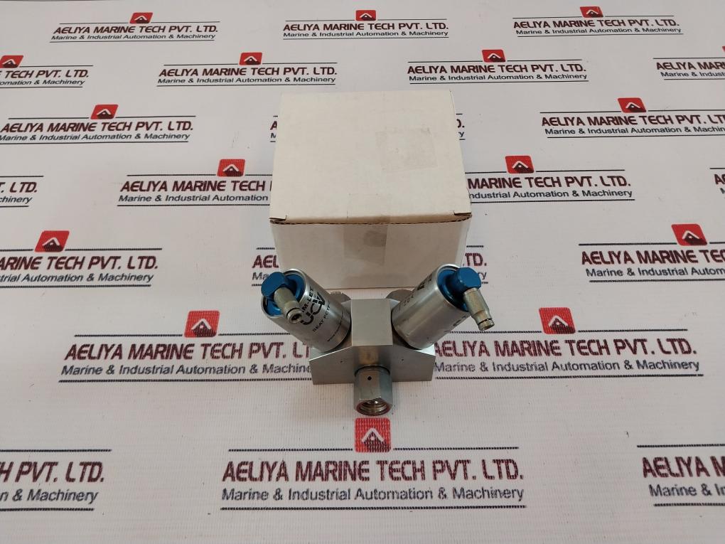 Ham-let Hmb21-4Lklclc-gf4 Dual Head Valve Used