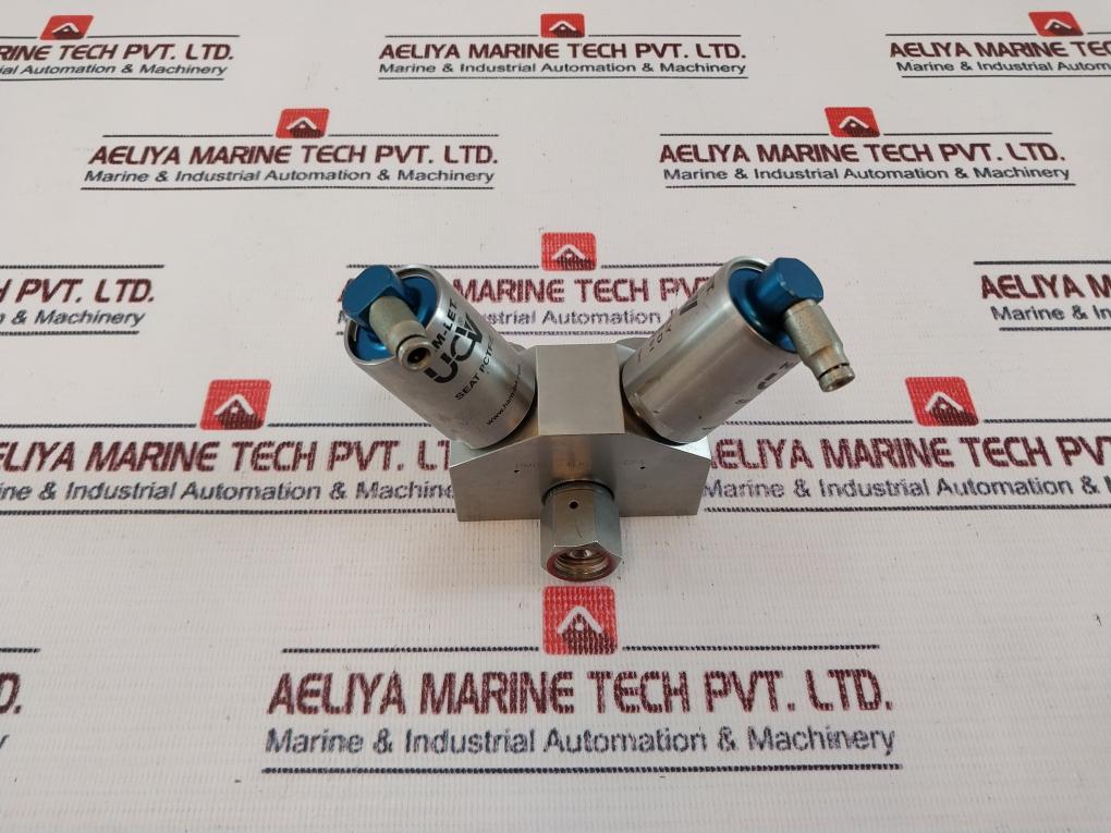 Ham-let Hmb21-4Lklclc-gf4 Dual Head Valve Used
