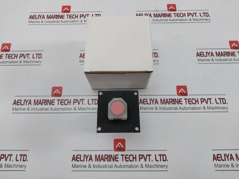 Heavy Pilot Duty Guarded Pushbutton 100 Gm Switch 10a 500v By Eao 704.950.0