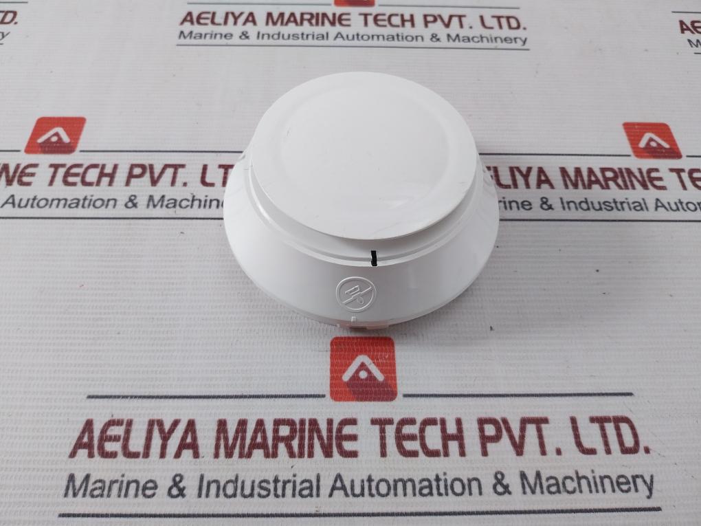 Honeywell Tc806B3010 Photoelectric Smoke Detector Head 122Â°F 2.86-4.0%/Ft