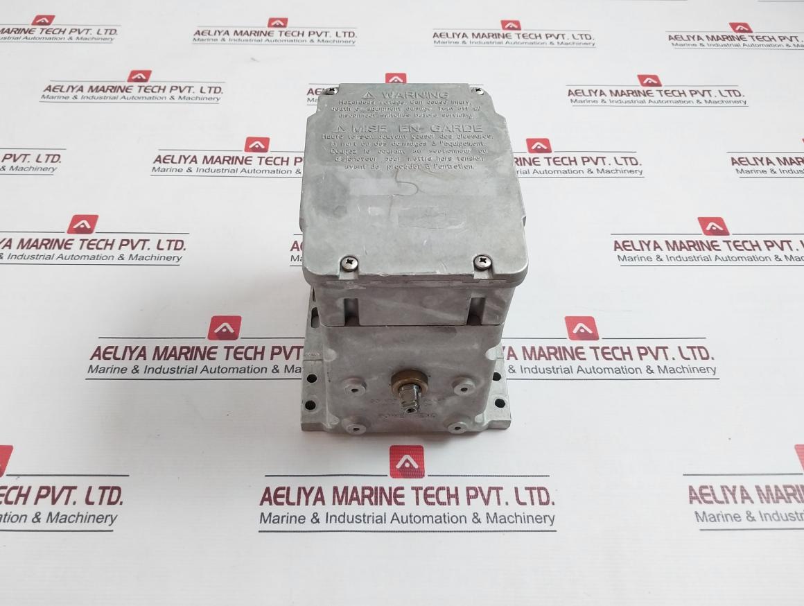 Honeywell M7284A1004 Modutrol Actuator With Modulating Control 230V