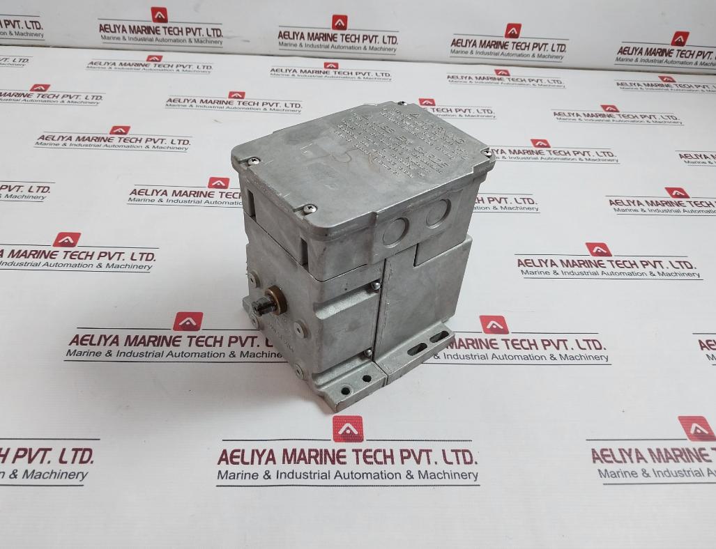 Honeywell M7284A1004 Modutrol Actuator With Modulating Control 230V