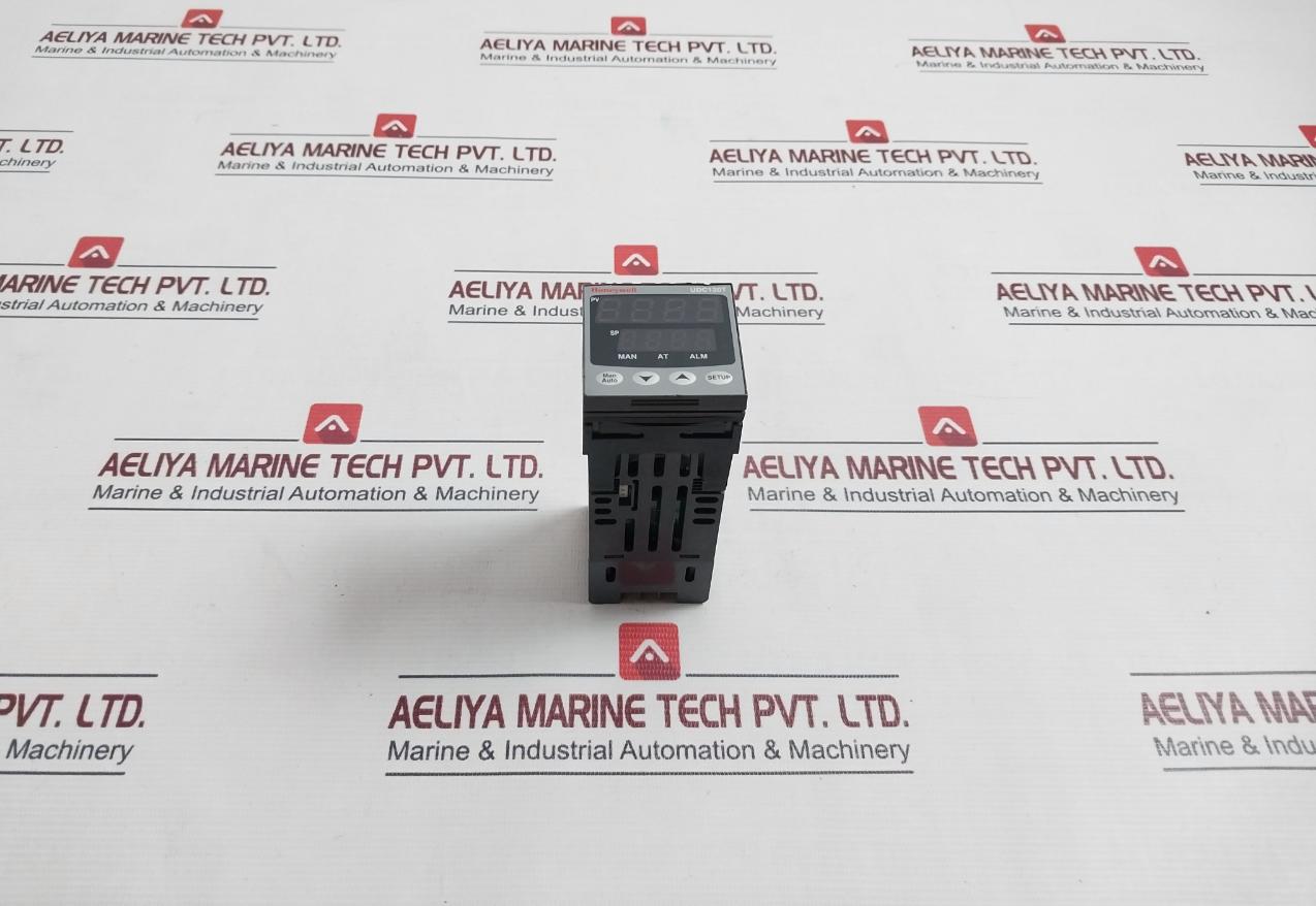 Honeywell Udc120T Digital Temperature Controller Dc120 T11101000 100-240Vac