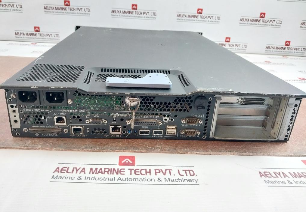 Hp Rx2620 Integrity Server Ab331A Rev.A 8A 100-127V- 50/60Hz Hpc2 10000Rpm