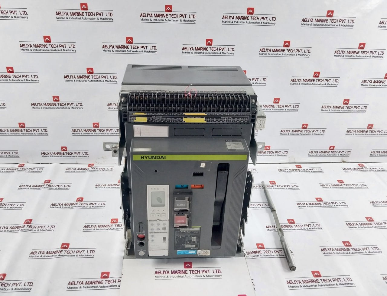 Hyundai Uan16A3B M1C1S168J 3-pole Air Circuit Breaker Afagamaqaxv4