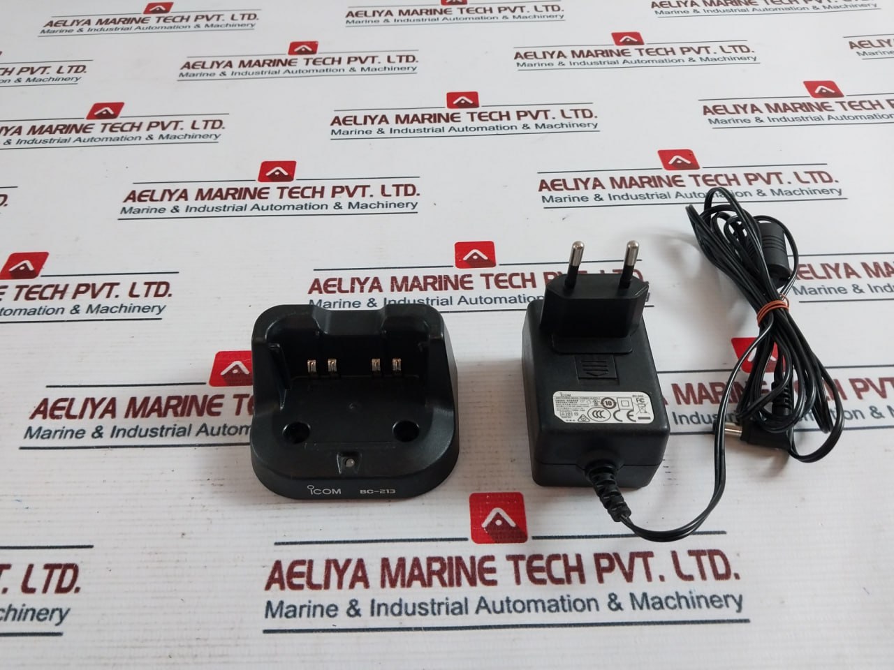 Icom Bc-213 Battery Charger For Walkie Talkie Dys612-120100V-k