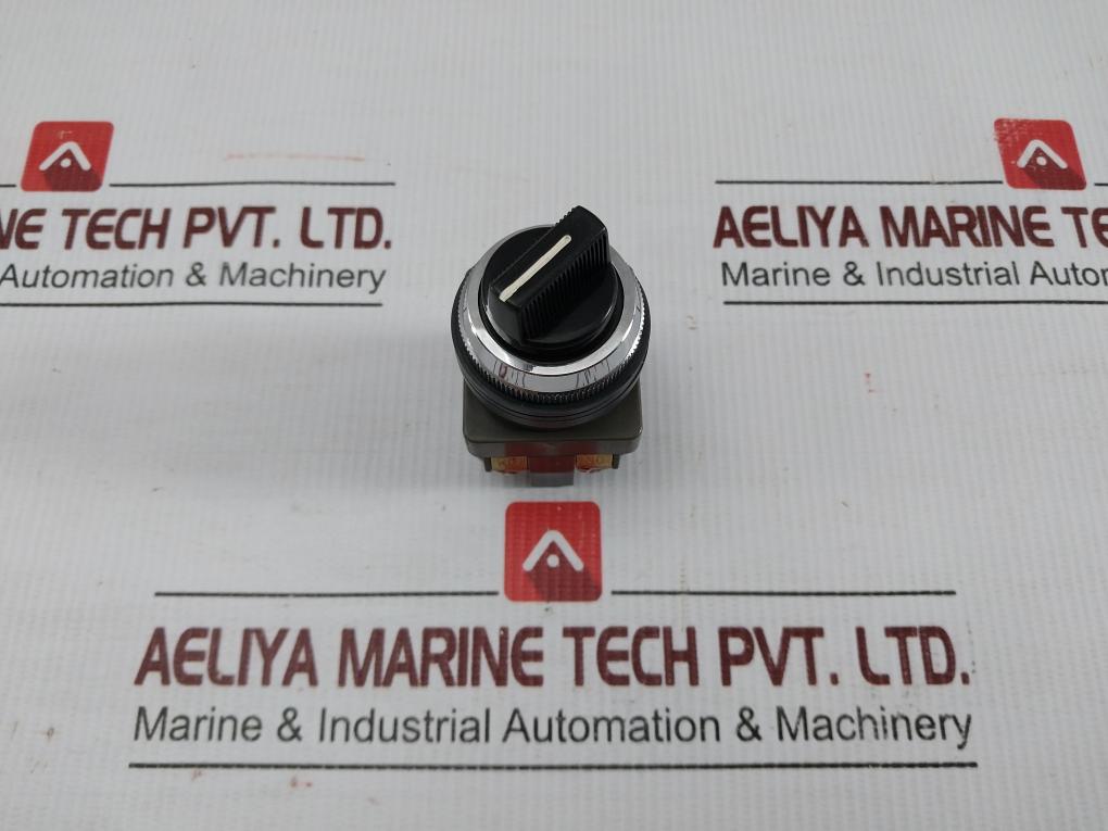 Idec-300-Vac-3A-Selector-Rotary-Switch-Asn311-208796-1