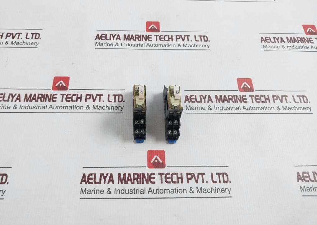 IDEC RJ2S-CLR-A110 General Purpose Relay 250V 8A