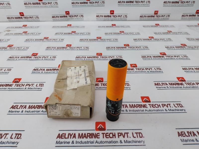 Ifm Electronics Oi5001 Oir-fpkg Retro-reflective/Photoelectric Sensor 4M Range Ip65 10-55V