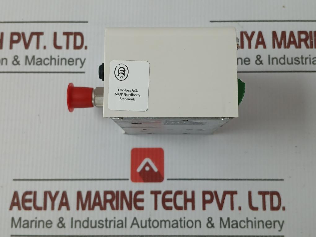 New Condition Pressure Switch Ip30 3 Bar 43 Psi 060-117391 Kp5 By Danfoss