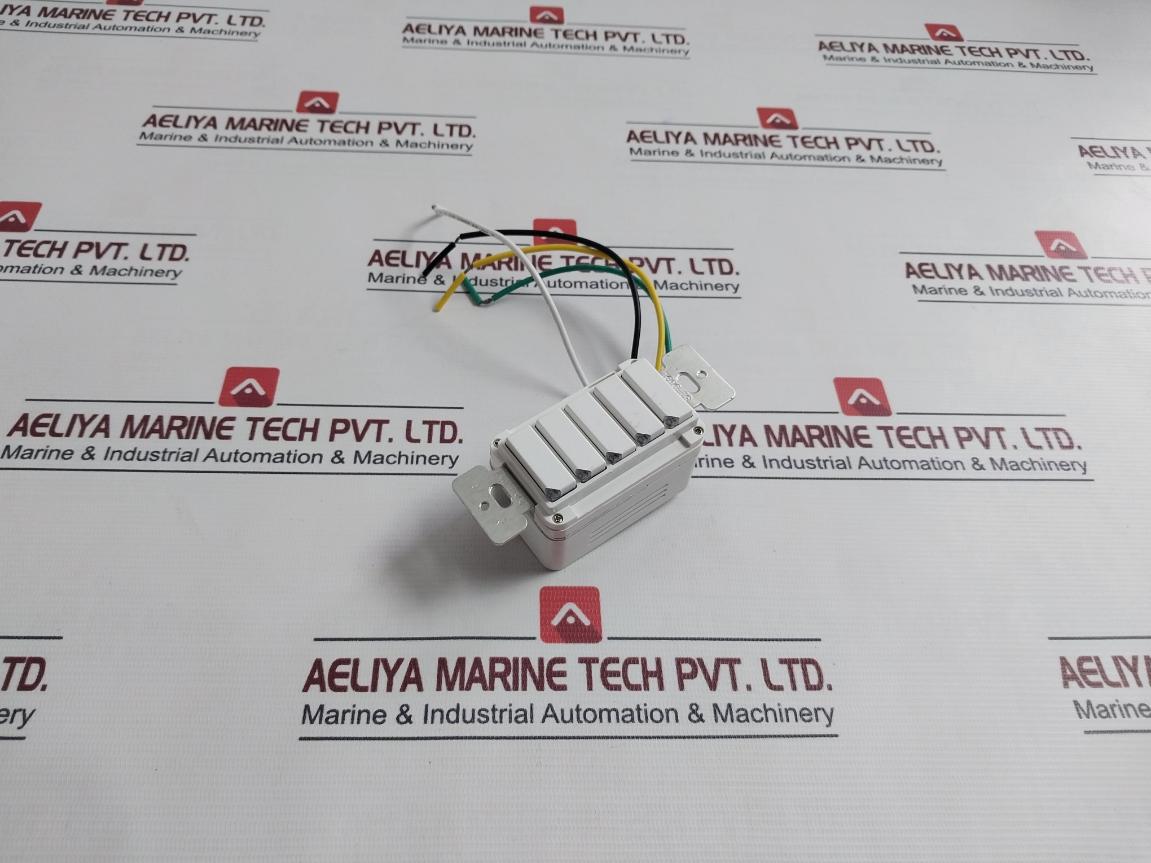 Inncom S217R5 Wall Switch Module Ac Input: 120Vac 60Hz 4.5A