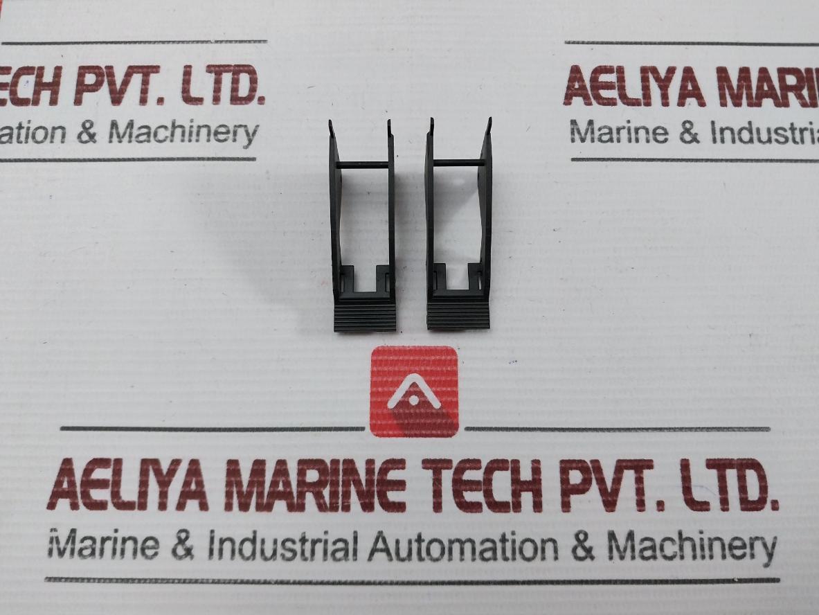 Lot Of 29X Schneider Electric Rgzr215 Plastic Maintaining Clamp For Rgz Socket