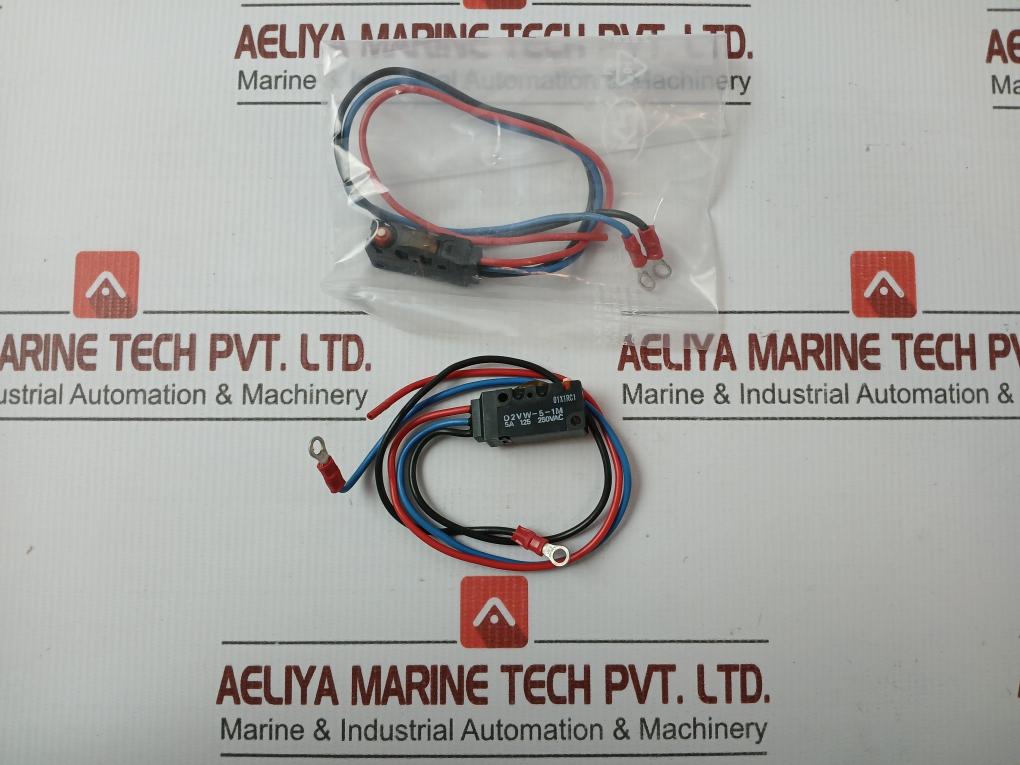 Lot Of 2x  Sealed Micro Limit Switch By Omron D2vw-5-1m