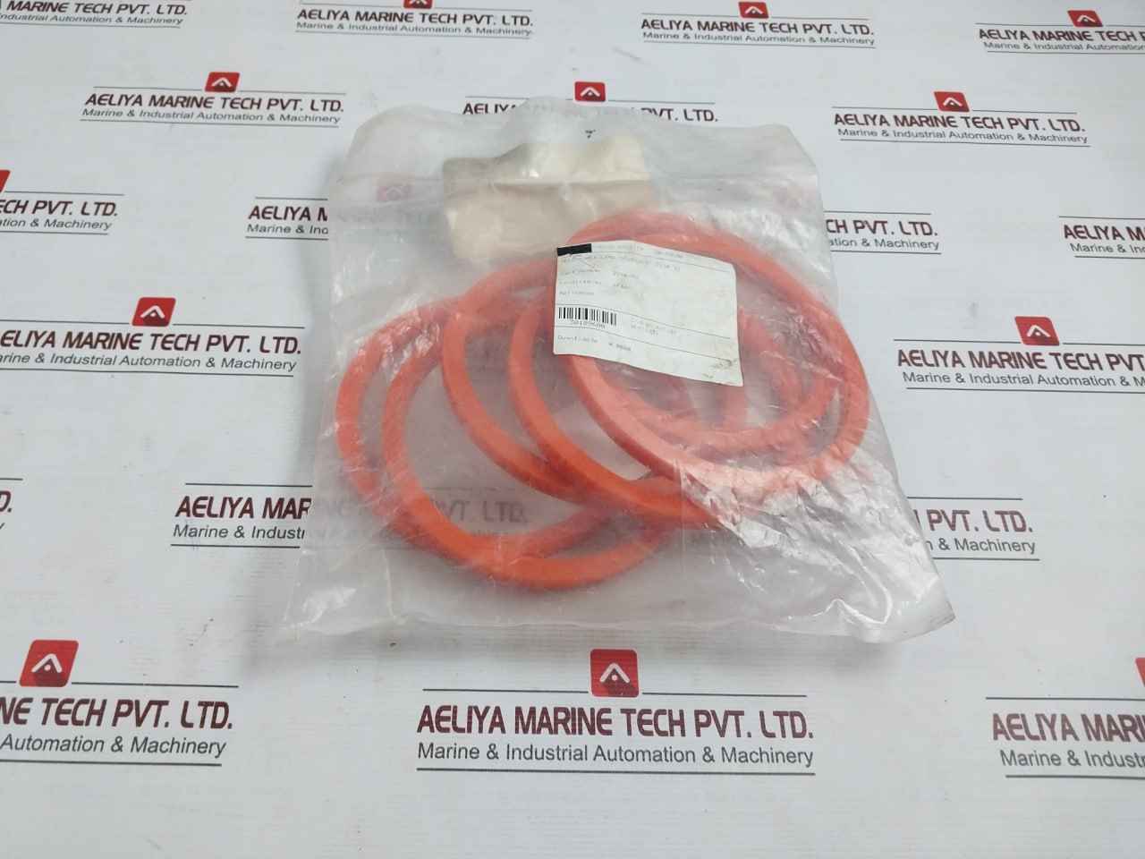 Lot of 6X SOUTHWEST OILFIELD 2930-3U 5 1/2" Urethane Liner Lama Pump Seal