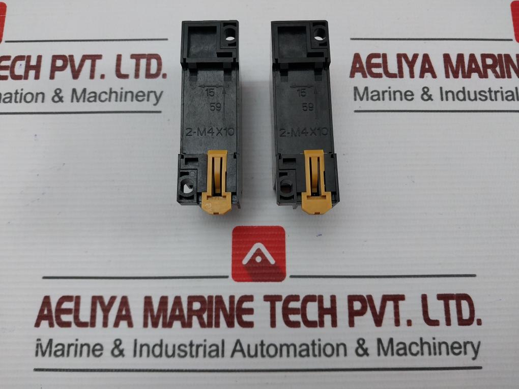 Lot Of 2X Omron Pyf08A-e Relay Socket 7A 250Vac New