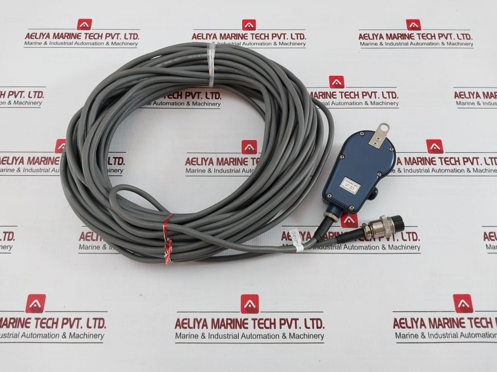 M7-E Dynamic Microphone 30-Meter By Marine Radio