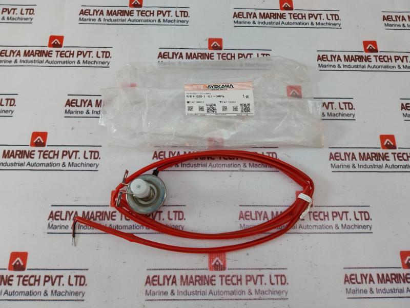 Mayekawa Kh14-s20 Pressure Transmitter 24V Dc Assembly With Mounting Bracket