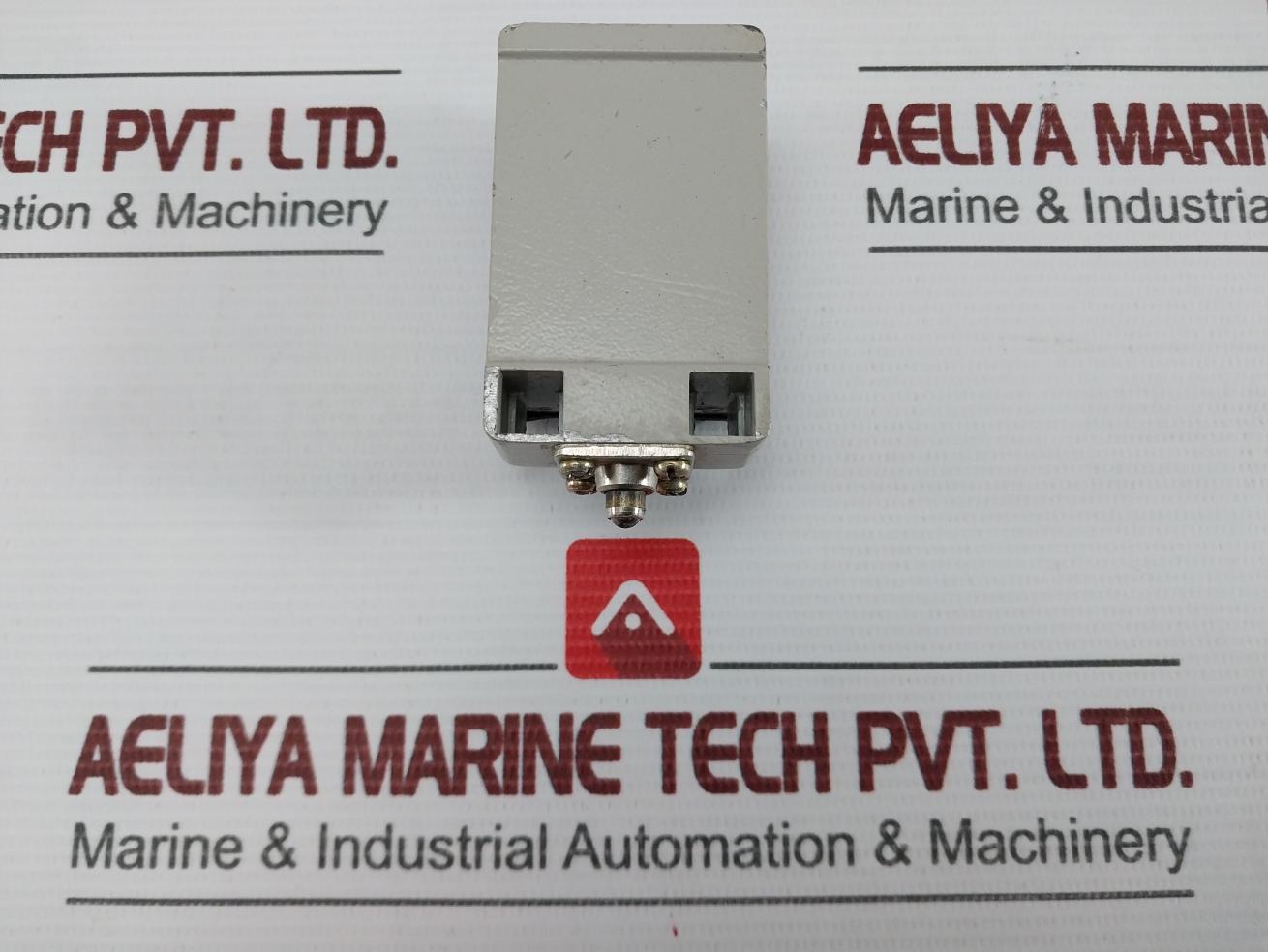 Me201 Limit Switch 500v-10a Micro Condition Used
