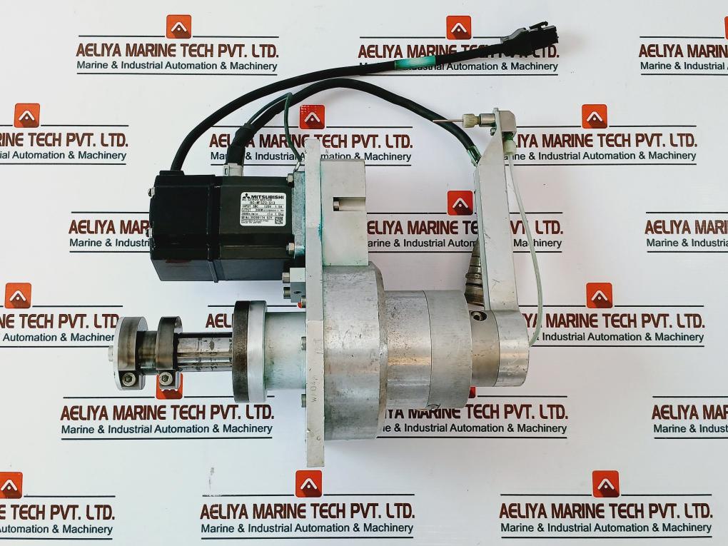 Mitsubishi Electric Hc-mfs23-s13 Ac Servo Motor 1.5A 200W