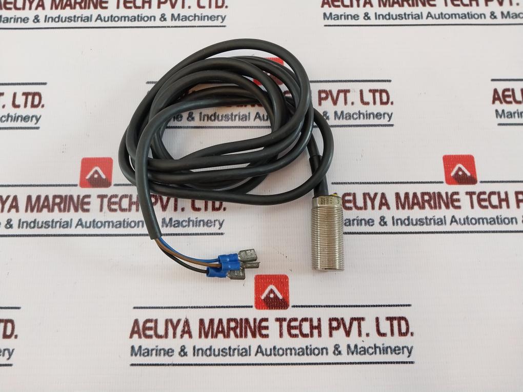 Omron Tl-x5E2-e1 Proximity Sensor New