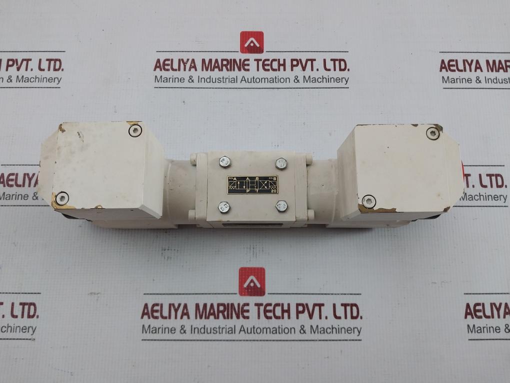 Moog Solenoid Actuator 18v 2a 1481-100 06927