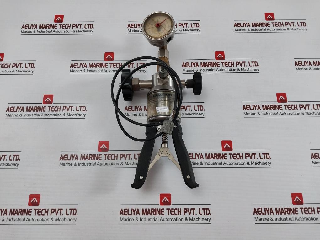 Nagman Hand Held Test Pump Pressure Calibrator