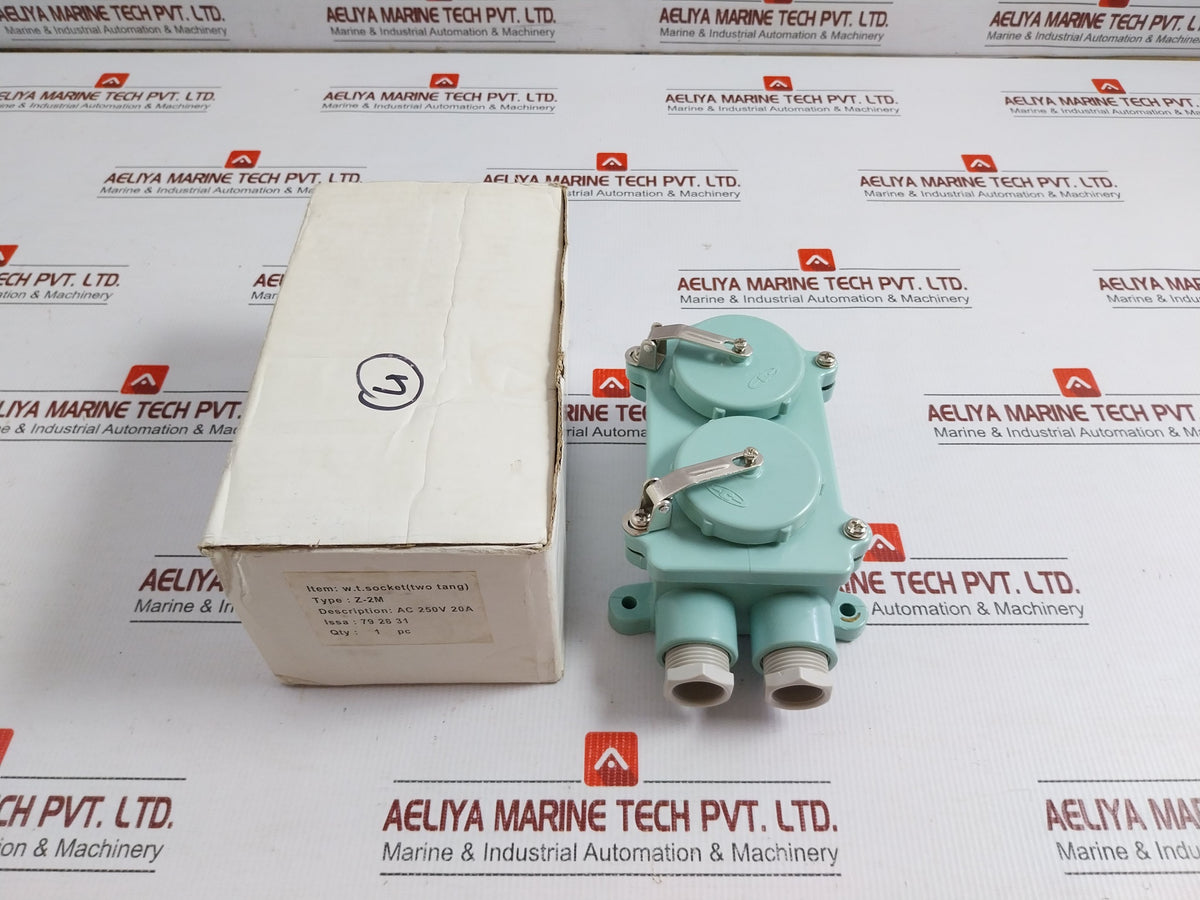 New-Condition-Ac250v-20a-W-T-Socket-Z-2m-1