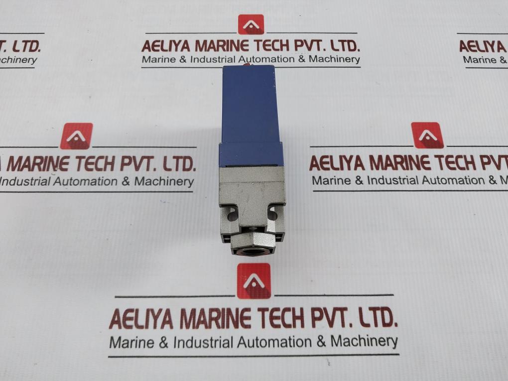 New 10,2-145 Psi 0,7-10 Bar Pressure Switch By Telemecanique  Xmlb010a2s12