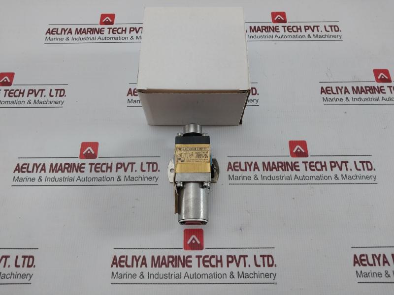 Amot Control Pressure Sensor  3-Way 70 Psi Ccb4447