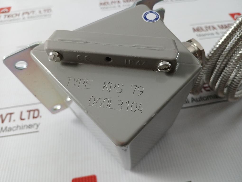 New Condition Danfoss Thermostat 50-100c,Ip67 060l3104