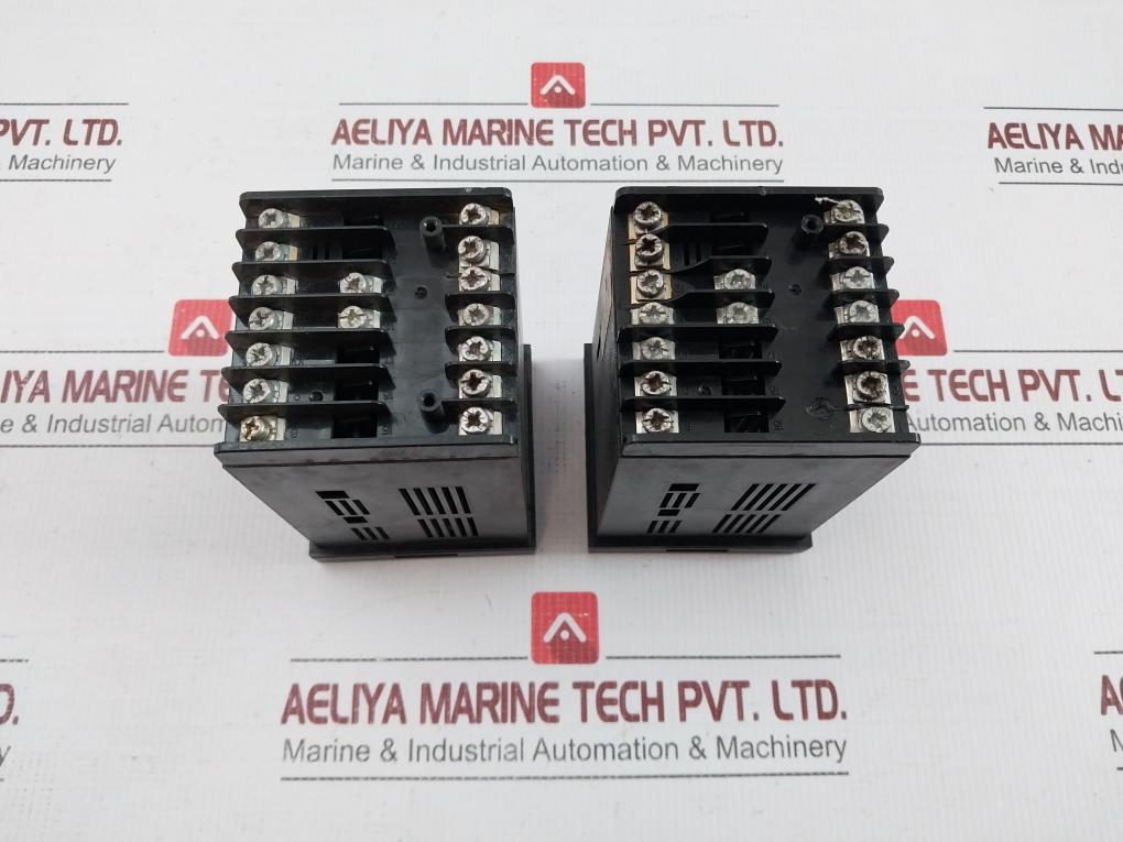 Nx7-00 Digital Temperature Controller Hanyoung Nux 100-240v/50-60hz 6w