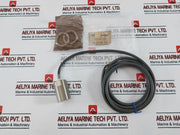 Omron E2E-x10F1 Photoelectric Sensor