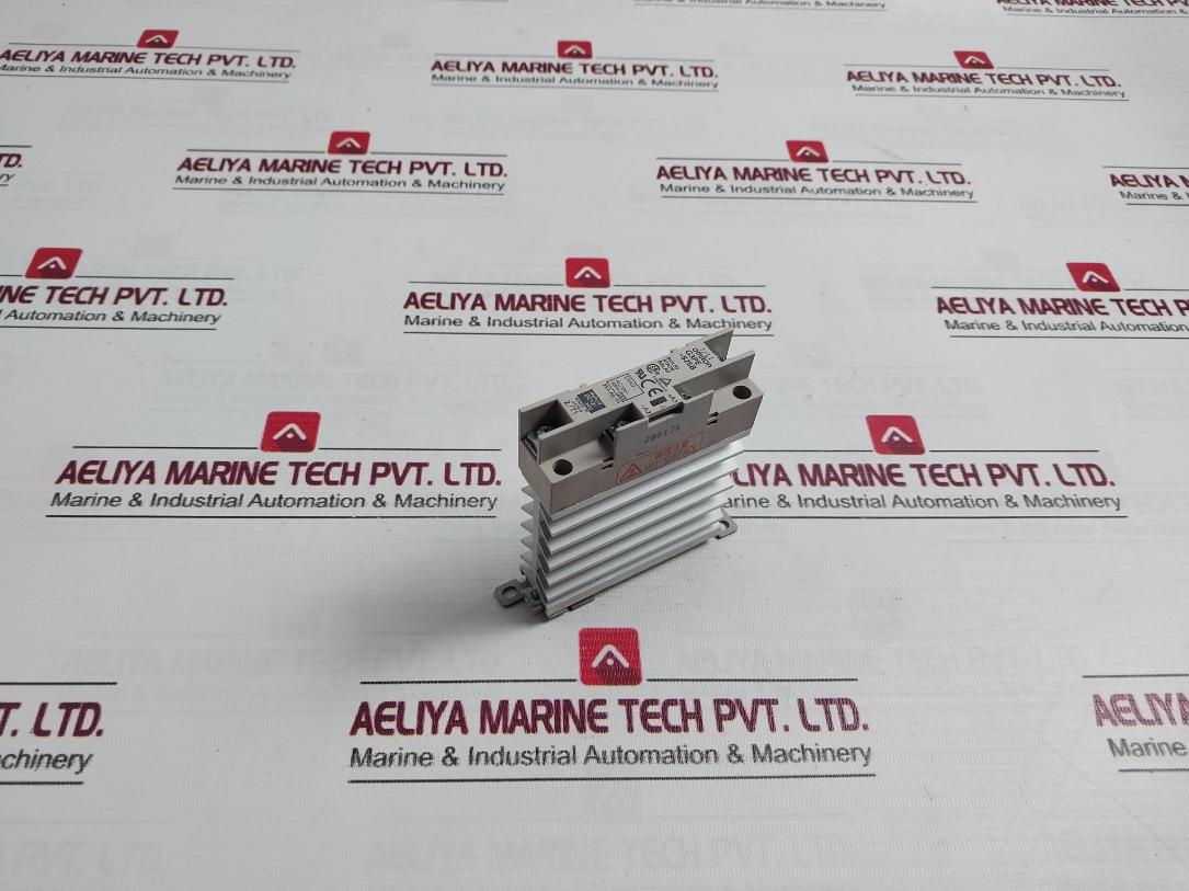 Omron G3Pe-525B Solid State Relay Load:Ac200-480V