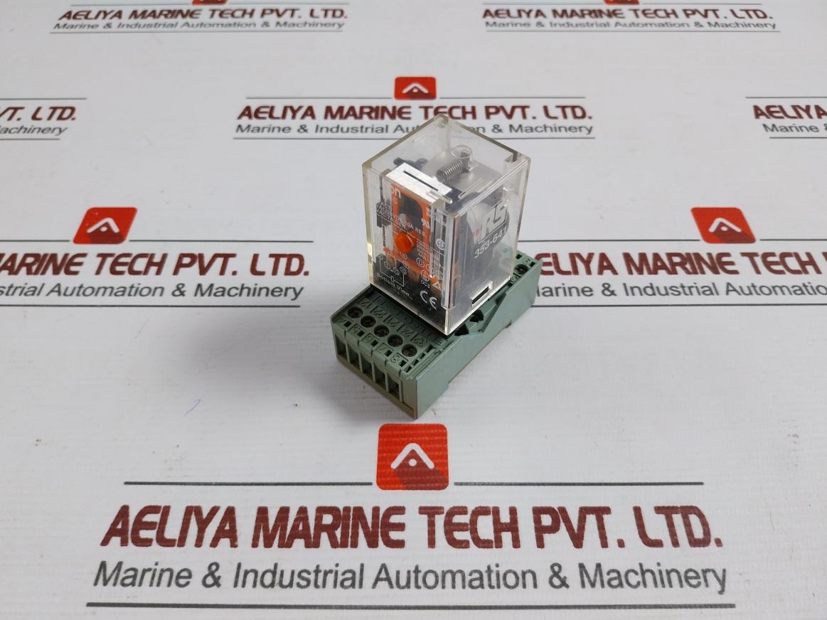 Omron Mk3P5-s Relay Socket 250Vac/28Vdc 10A Res