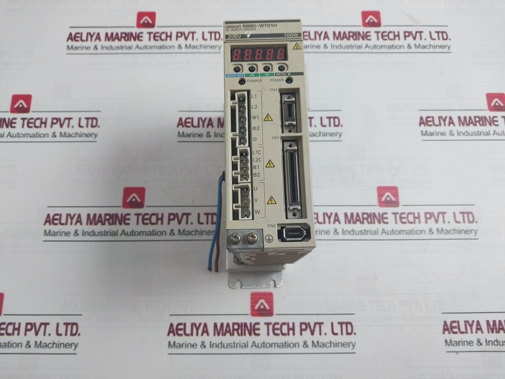 Omron R88D-wt01H Ac Servo Driver 200V-230V Ac 50/60Hz