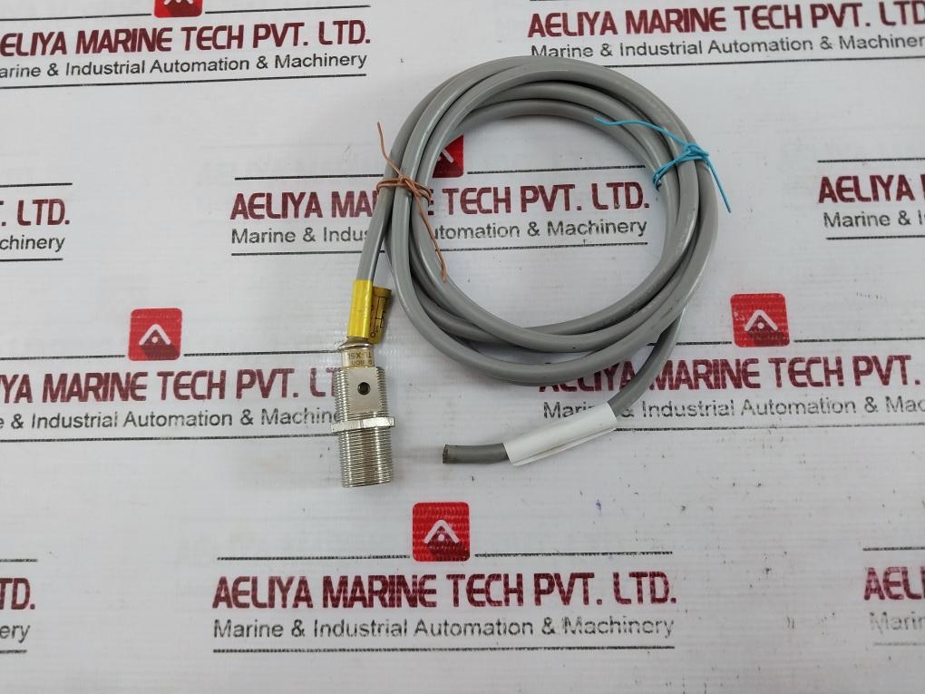 Omron Tl-x5E1-g Proximity Sensor 10~40Vdc 200Ma Max 0V