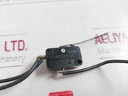 Omron V-15Fl111-2A Limit Switch 0.6A 125Vdc 24X5Re