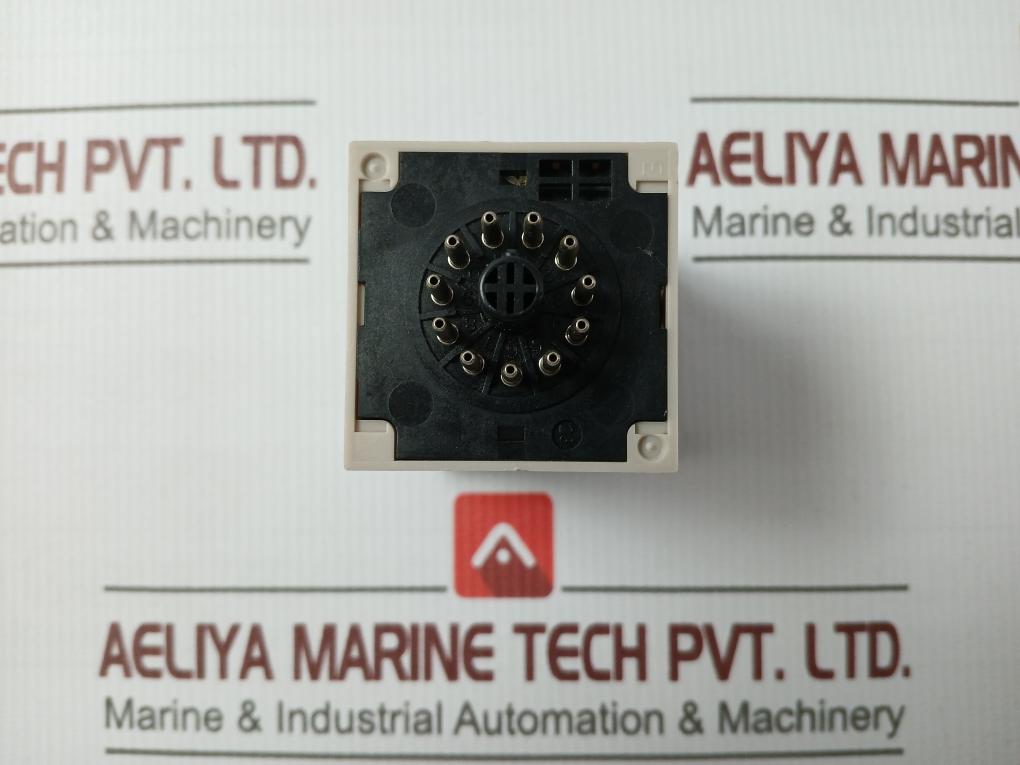 Omron H3Cr-fn Solid-state Industrial Timer 100-240Vac 0.05S-30H