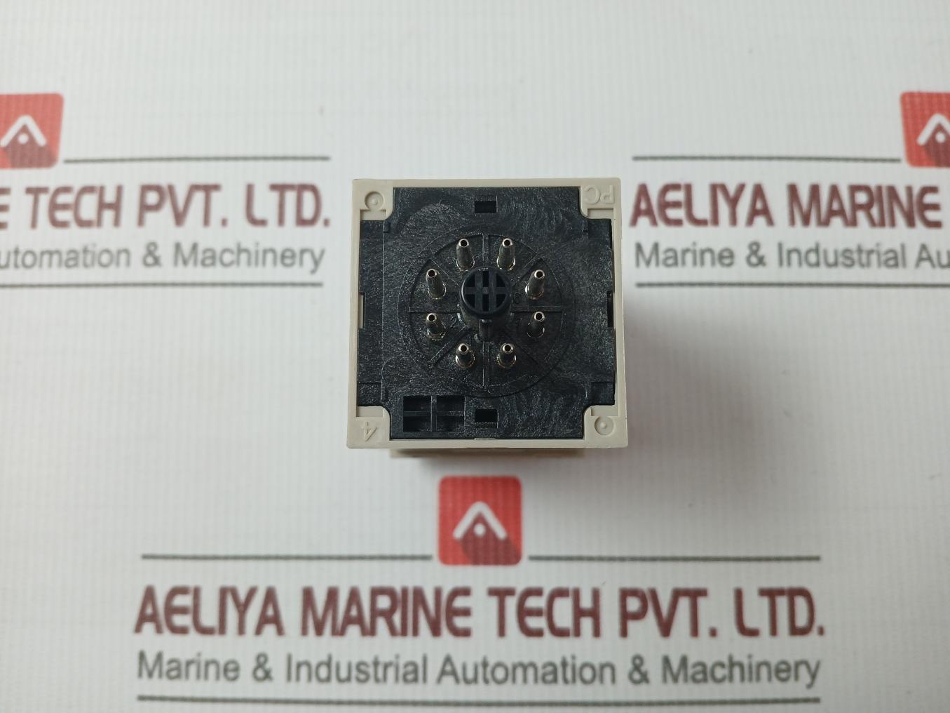 Omron H3Cr-g8L Star-delta Timer 8-pin 240 Vac 50/60 Hz