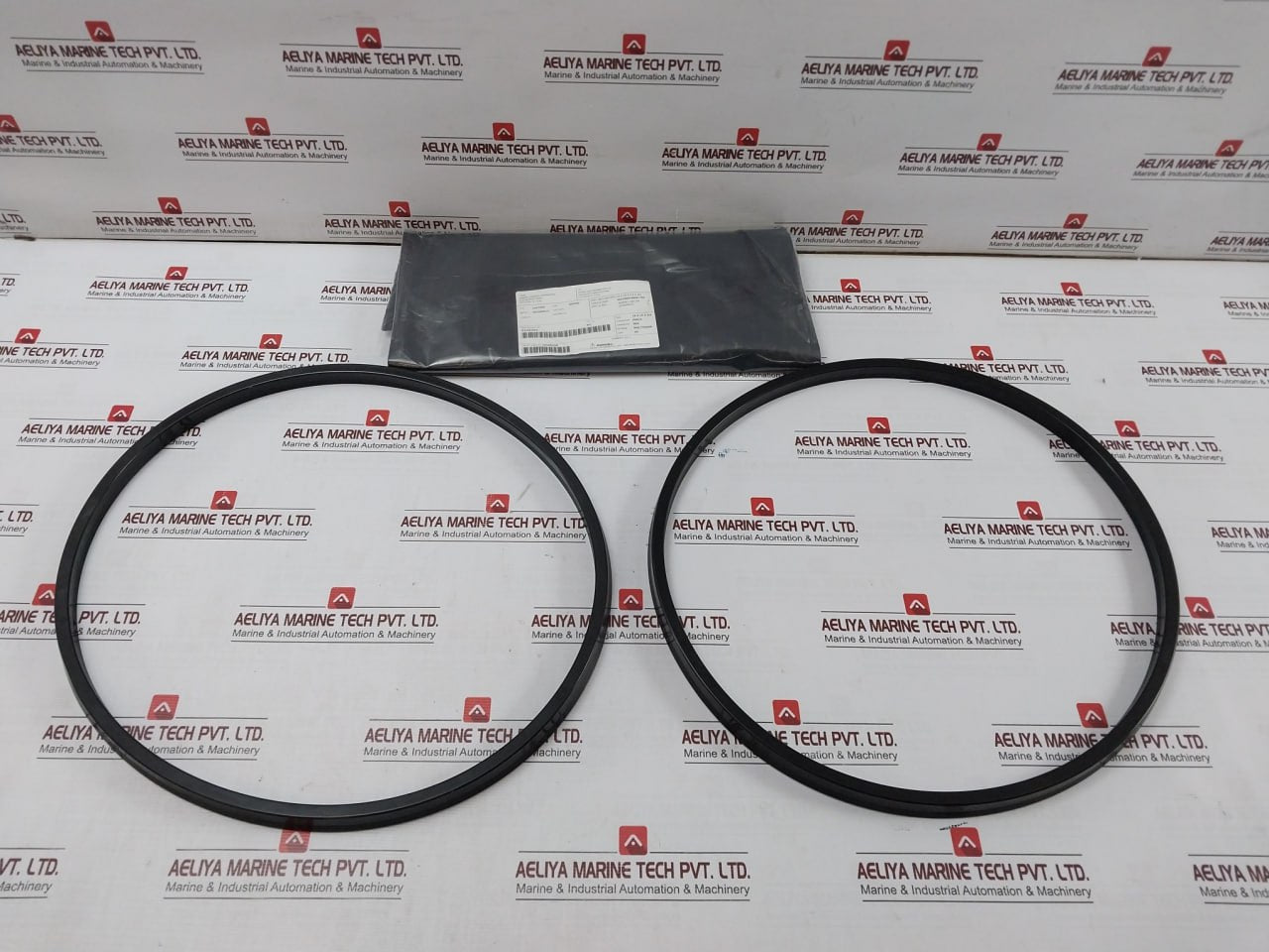 Parker 3116202 Molythane Seal Rev Lv: Nc, Size: 18 X 19 X 3/4